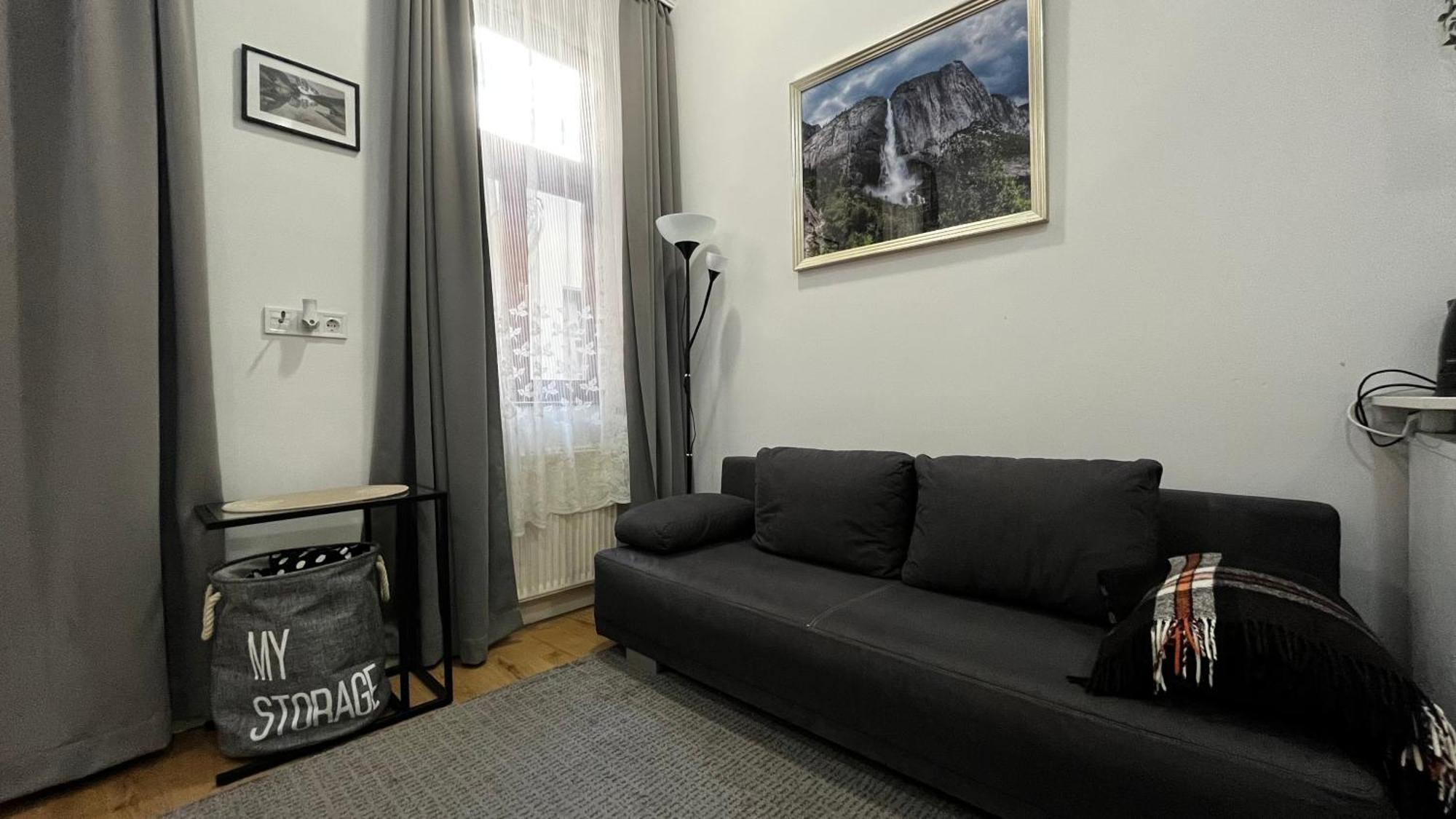 M&M Apartment Budapest House Buitenkant foto